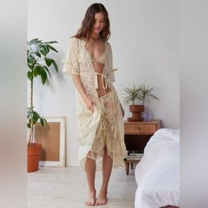 Urban Outfitters Boho Sheer Cream Unconventional Lace Duster Midi Robe Cover-up